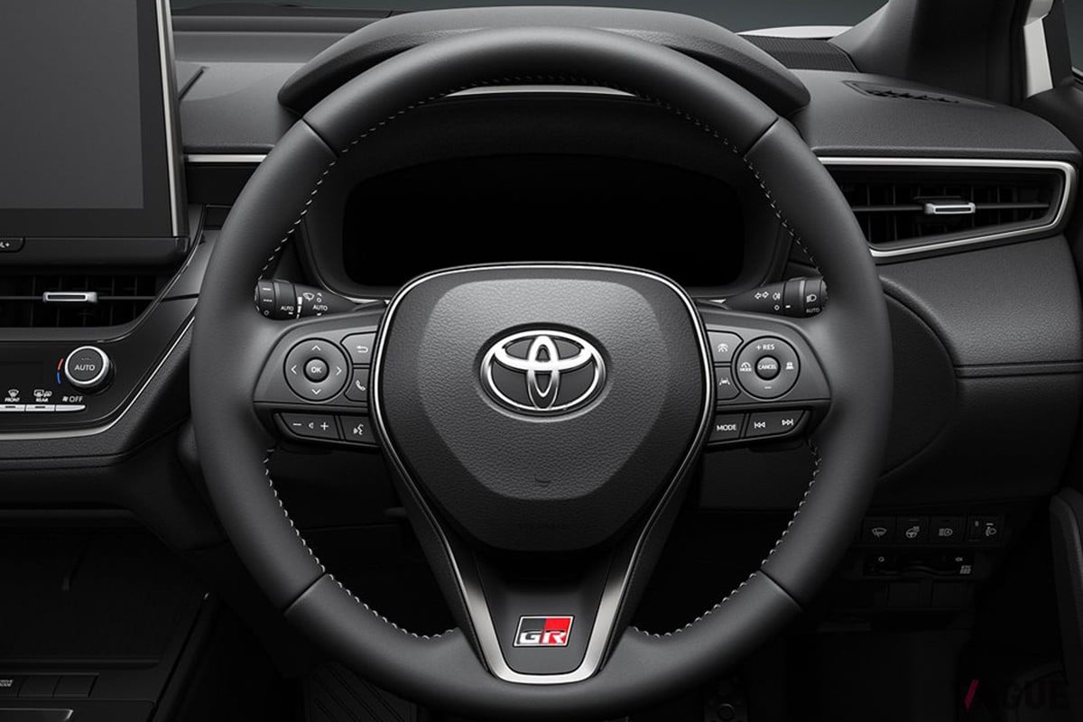 トヨタ新型「カローラ クロスGRスポーツ」