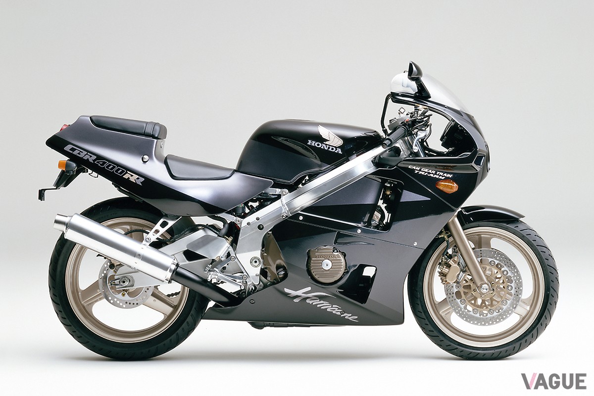 1987年12月に登場したホンダ「CBR400RR」