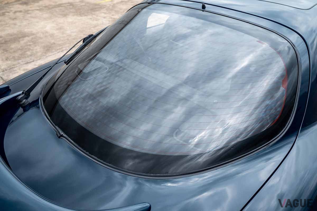 米国オークションに登場した、EV化されたマツダFD型「RX-7」