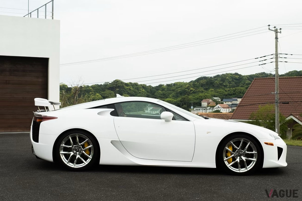 海外オークションに出品された2011年式レクサス「LFA」
