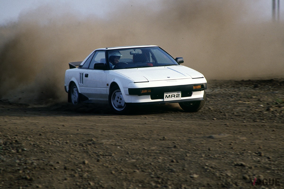 1984年（昭和59年）6月8日に発売されたトヨタ初代「MR2」