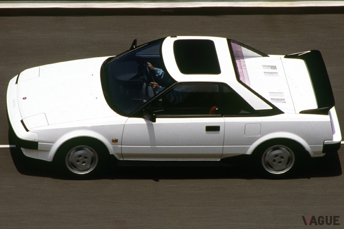 1984年（昭和59年）6月8日に発売されたトヨタ初代「MR2」
