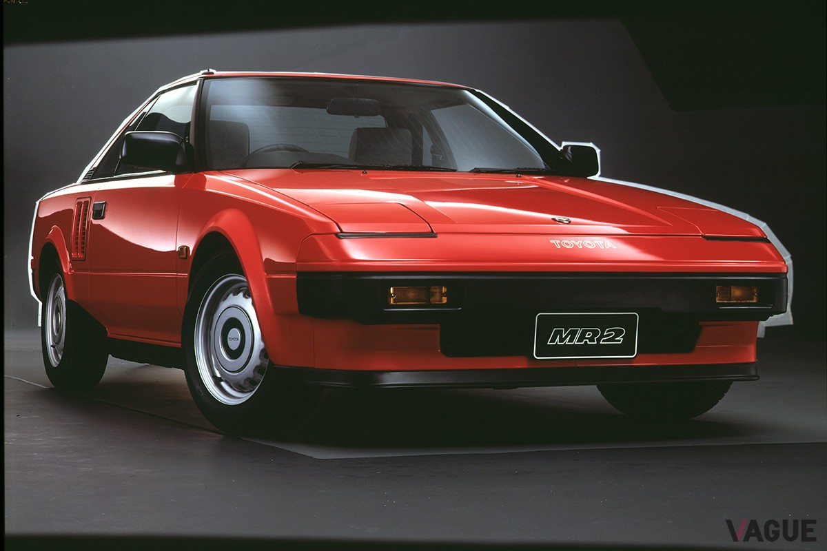 1984年（昭和59年）6月8日に発売されたトヨタ初代「MR2」