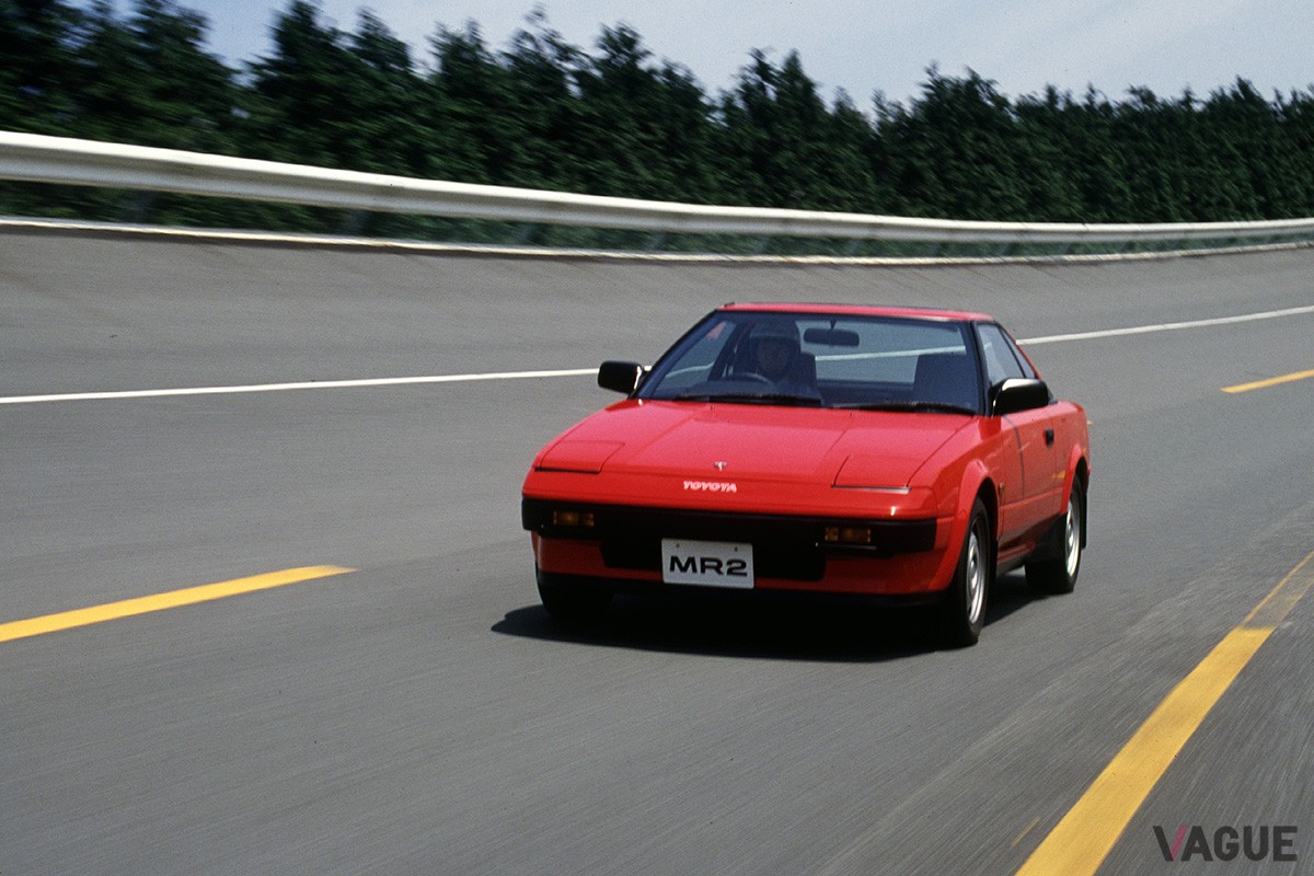 1984年（昭和59年）6月8日に発売されたトヨタ初代「MR2」
