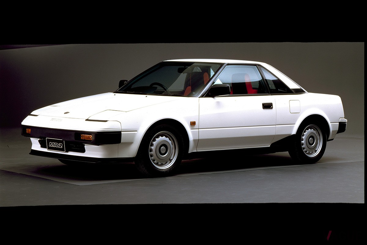 1984年（昭和59年）6月8日に発売されたトヨタ初代「MR2」
