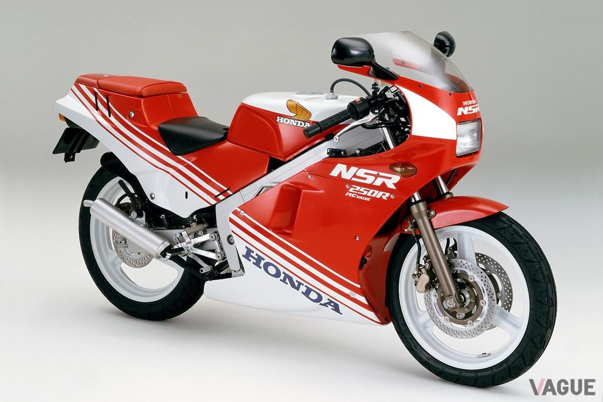 1986年9月に登場、10月に発売されたホンダ「NSR250R」