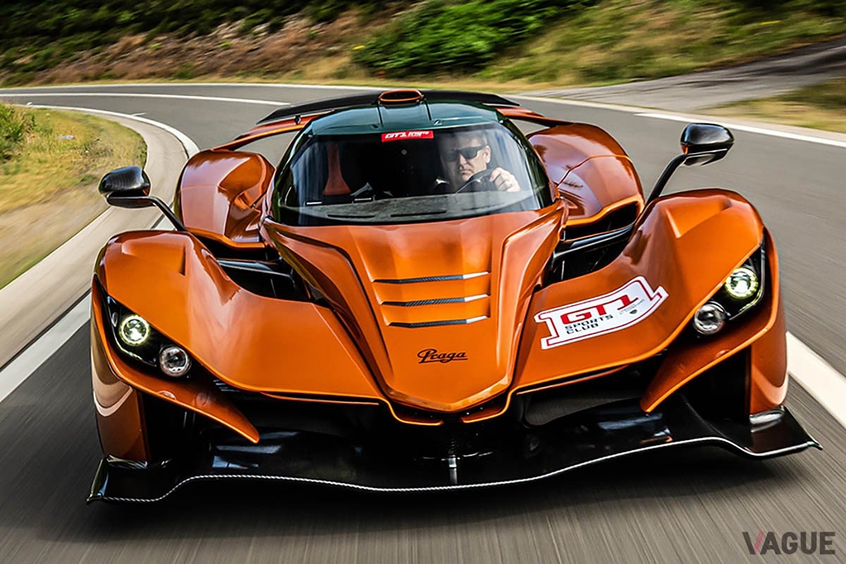 マツダ「ロードスター」級の軽さに日産「GT-R」のエンジン搭載