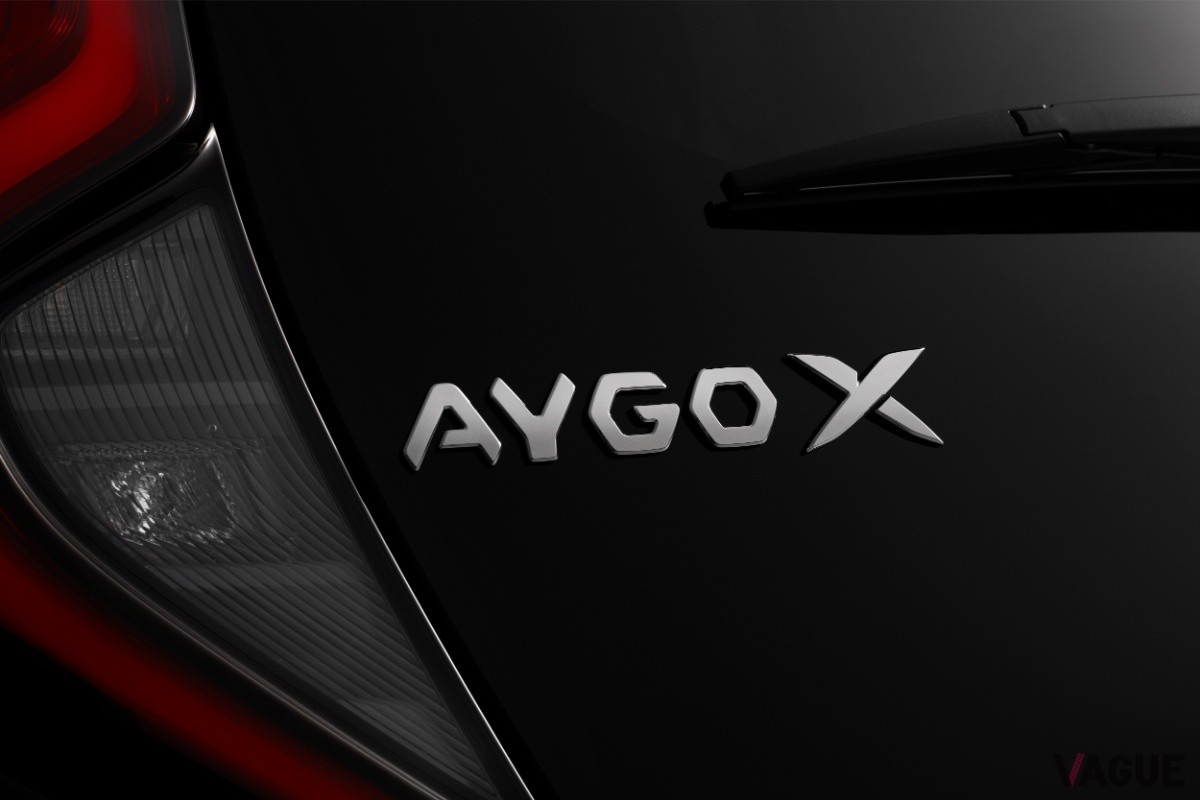 トヨタ新型「アイゴXハイブリッドGRスポーツ」
