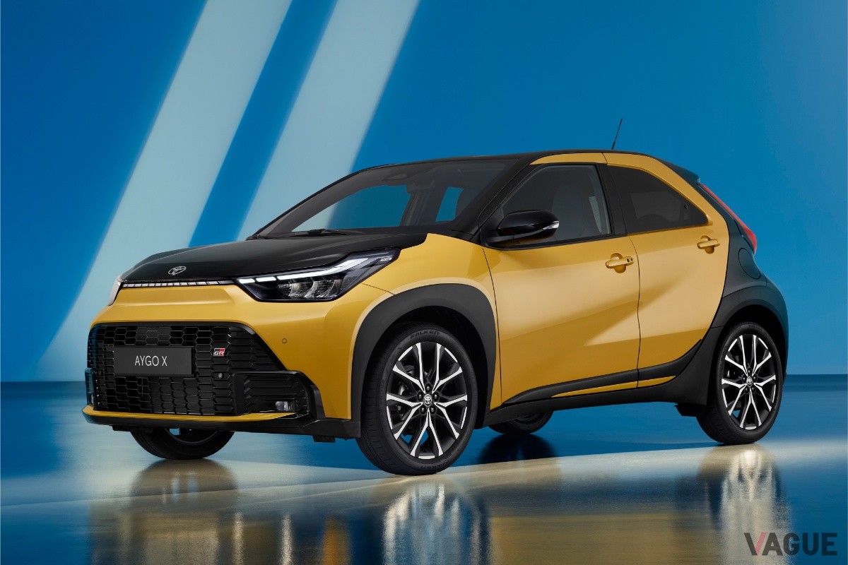 トヨタ新型「アイゴXハイブリッドGRスポーツ」
