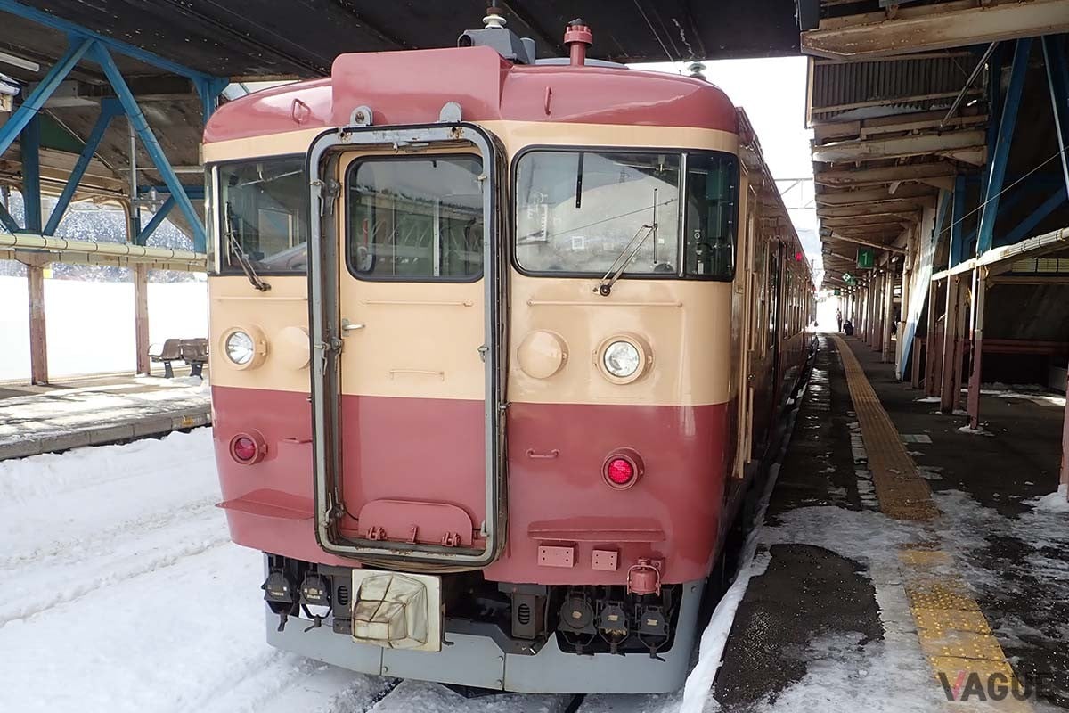 えちごトキめき鉄道413・455系「国鉄急行色」