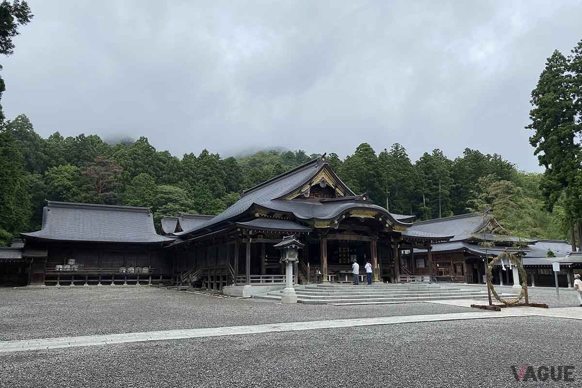 弥彦神社