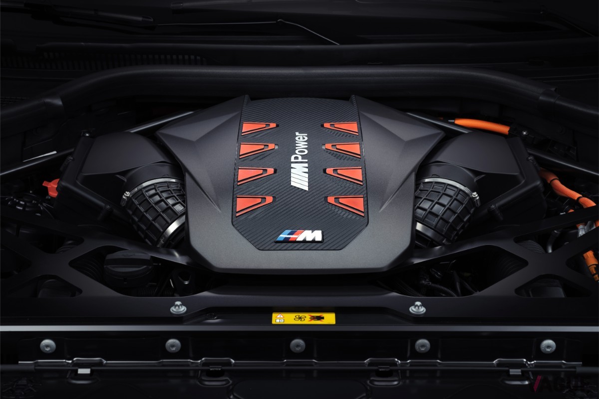 BMW新型「XMレーベル」