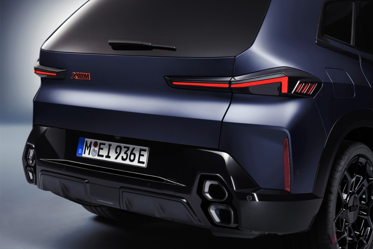 BMW新型「XMレーベル」