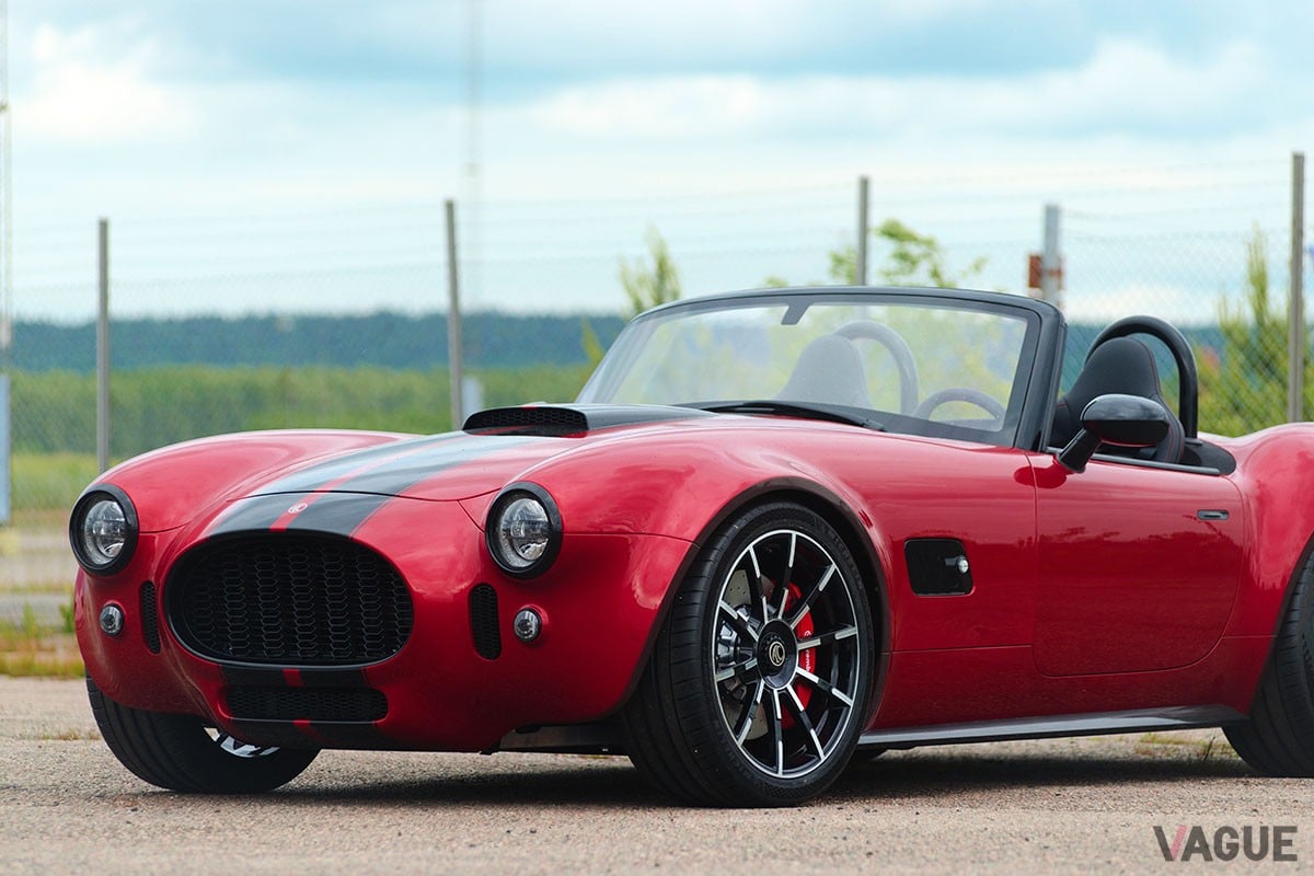 新型「ACコブラGTロードスター」