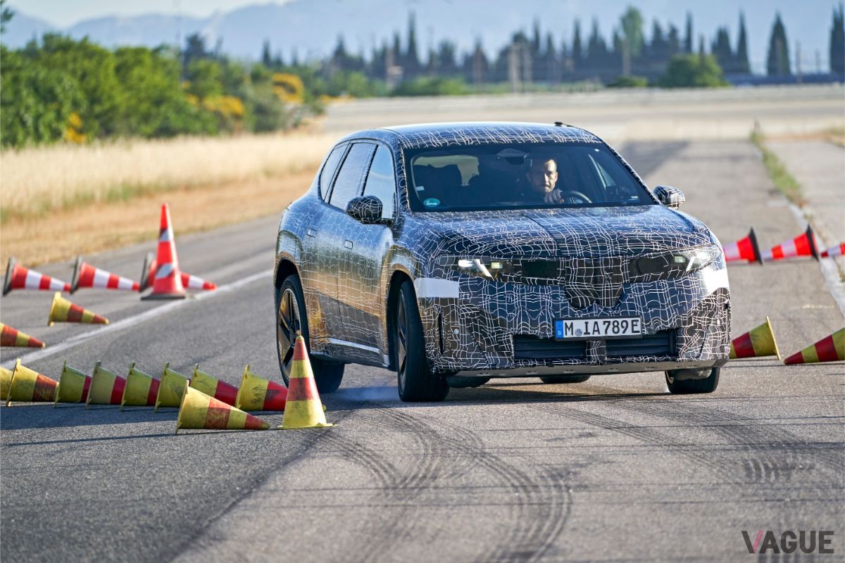 EV航続800kmを誇るBMW「iX3」プロトタイプ。2025年末には市販モデルの生産が開始予定