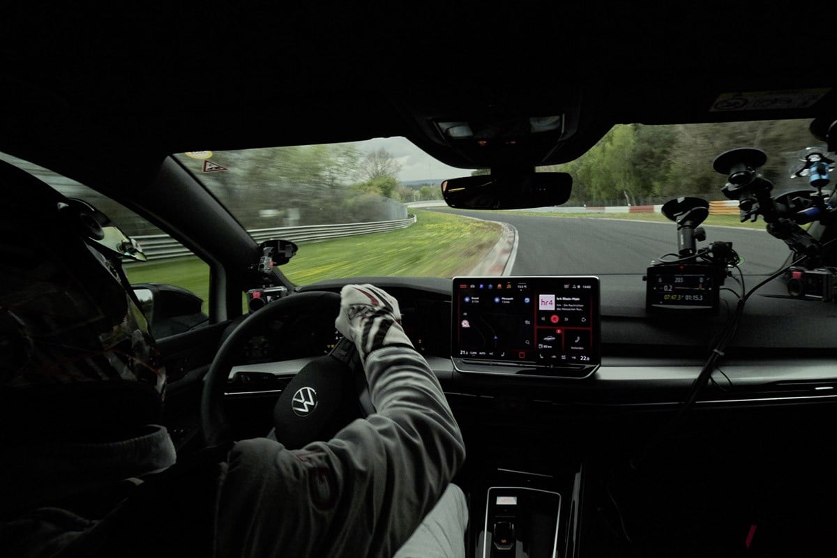 フォルクスワーゲンの開発ドライバーであるベンジャミン・ロイヒター氏