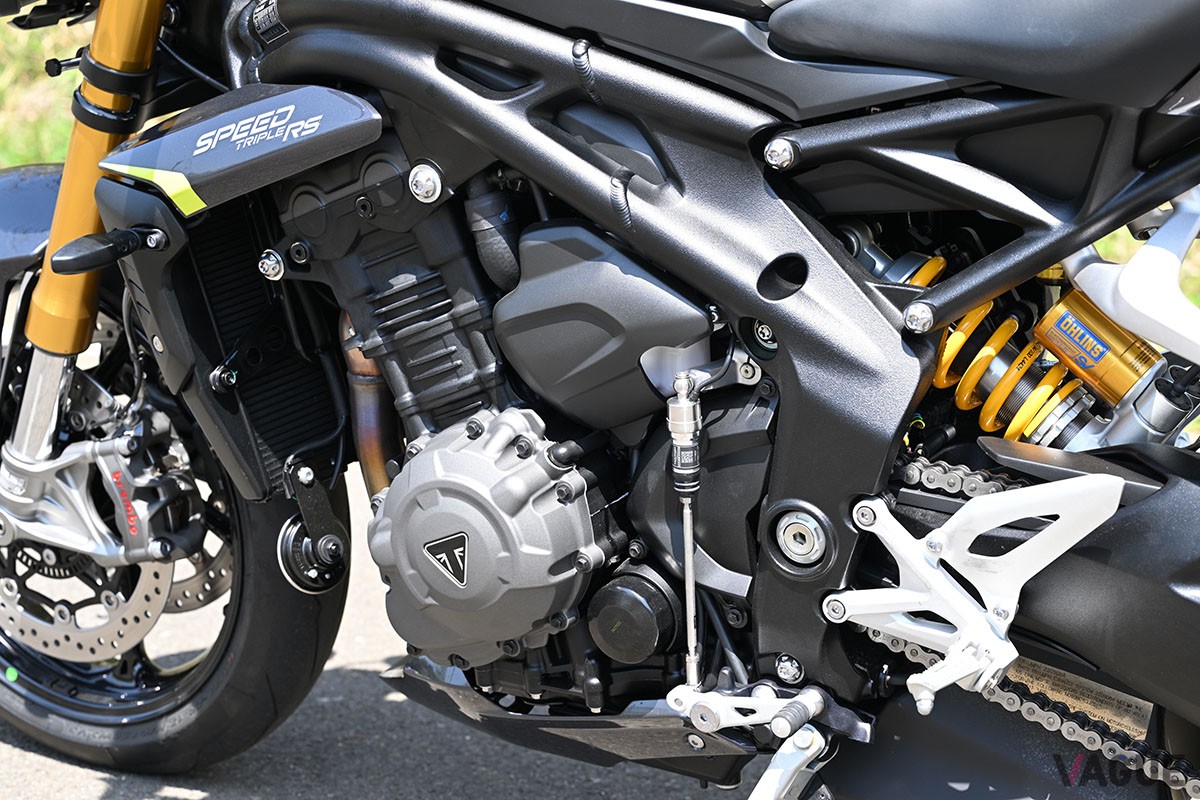 トライアンフ新型「スピードトリプル1200RS」