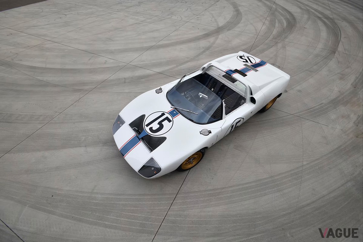 先ごろオークションに出品されたフォード「GT40ロードスター」は、モデル唯一のル・マン参戦車両だった（C）Mecum Auction, Inc.