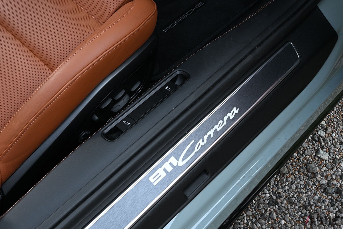 ポルシェ新型「911カレラ カブリオレ」
