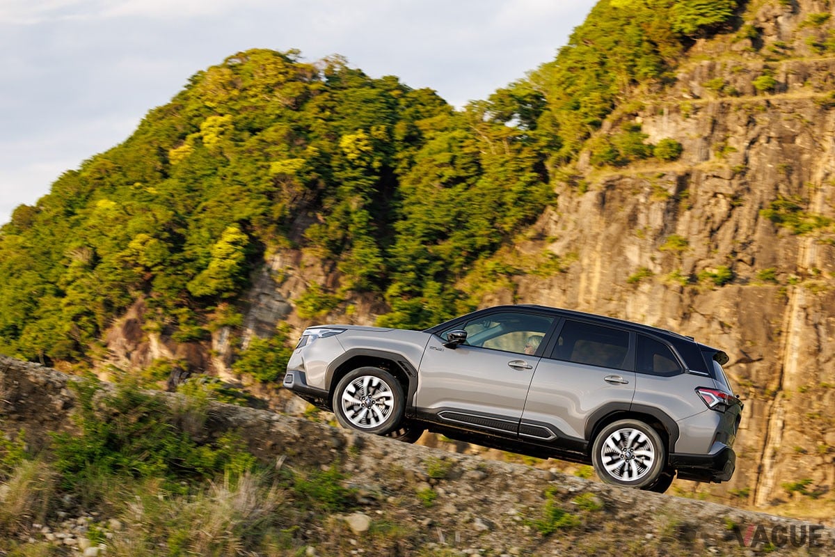 スバル「フォレスター プレミアムS：HEV EX」