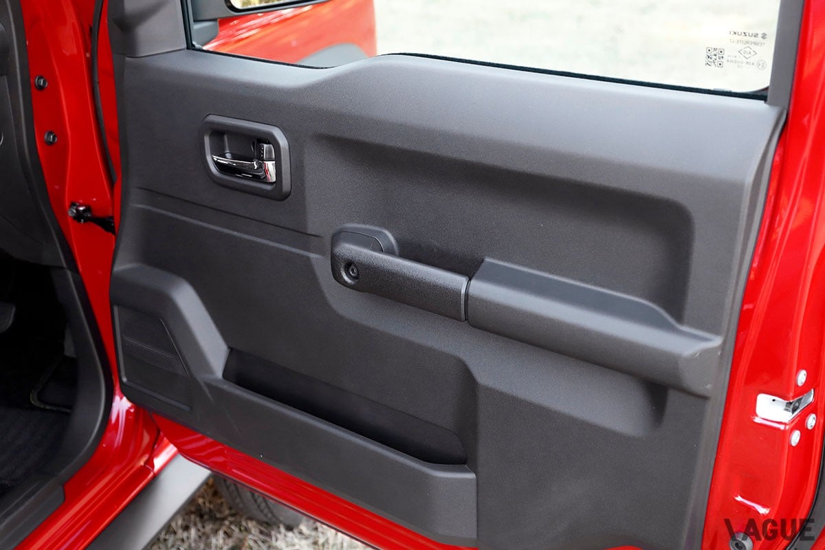 スズキ「ジムニーノマド」