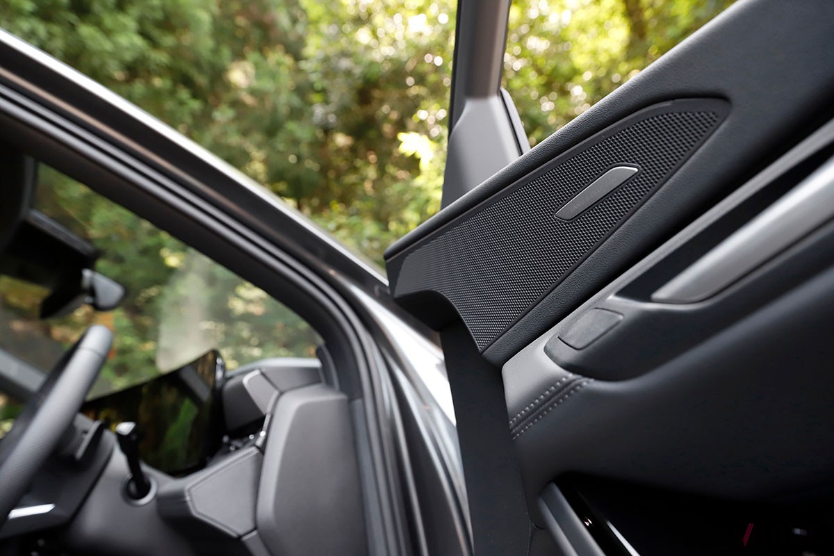 アウディ「Q6 e-tron」