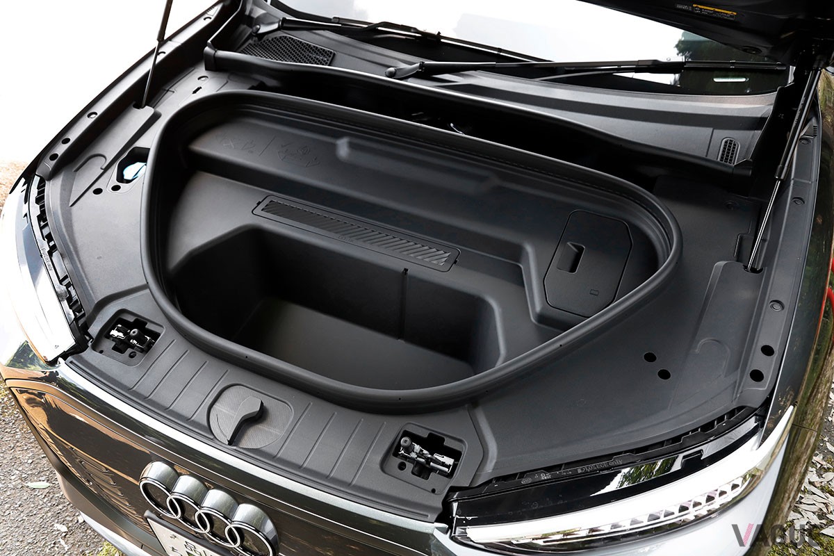 アウディ「Q6 e-tron」