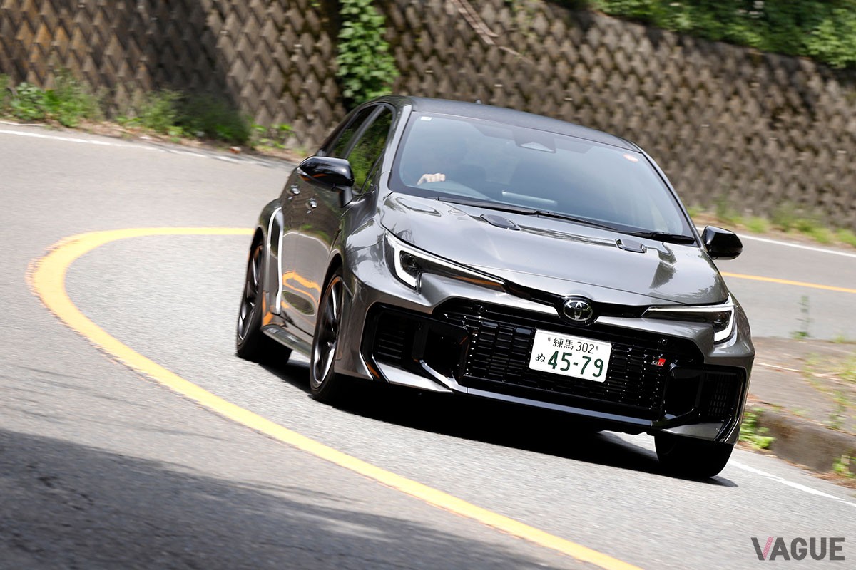 トヨタ“進化版”「GRカローラ」（ATモデル）
