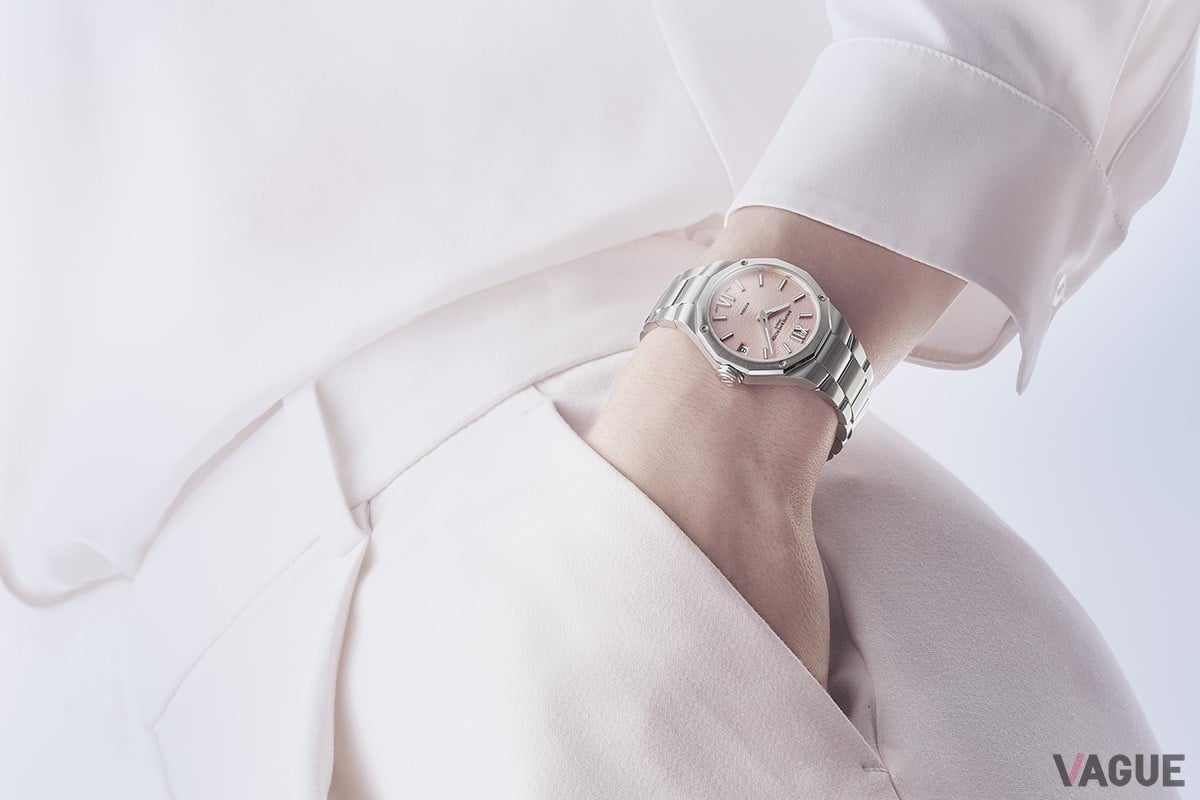 レディスモデルはケース径33mmでクォーツムーブメント搭載