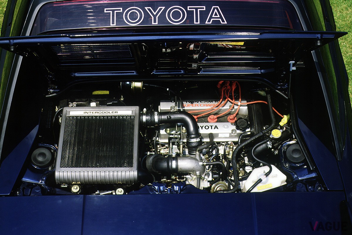 1986年8月にマイナーチェンジしたトヨタ初代「MR2」