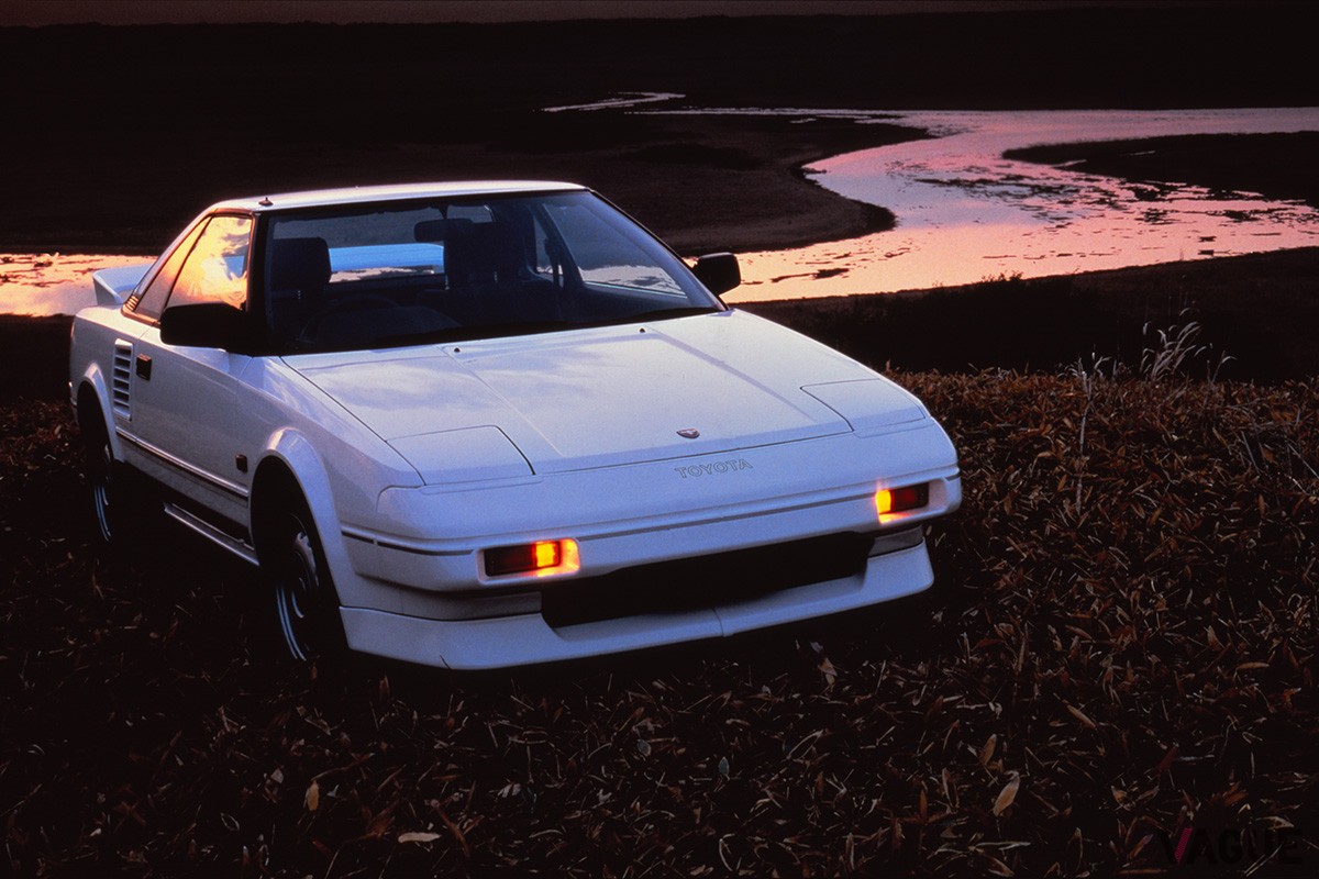 1986年8月にマイナーチェンジしたトヨタ初代「MR2」