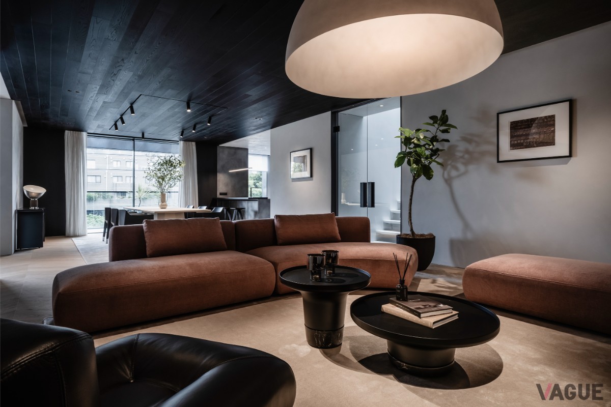 「N°001 MINAMI AOYAMA DESIGNED BY ASTON MARTIN」のインテリア