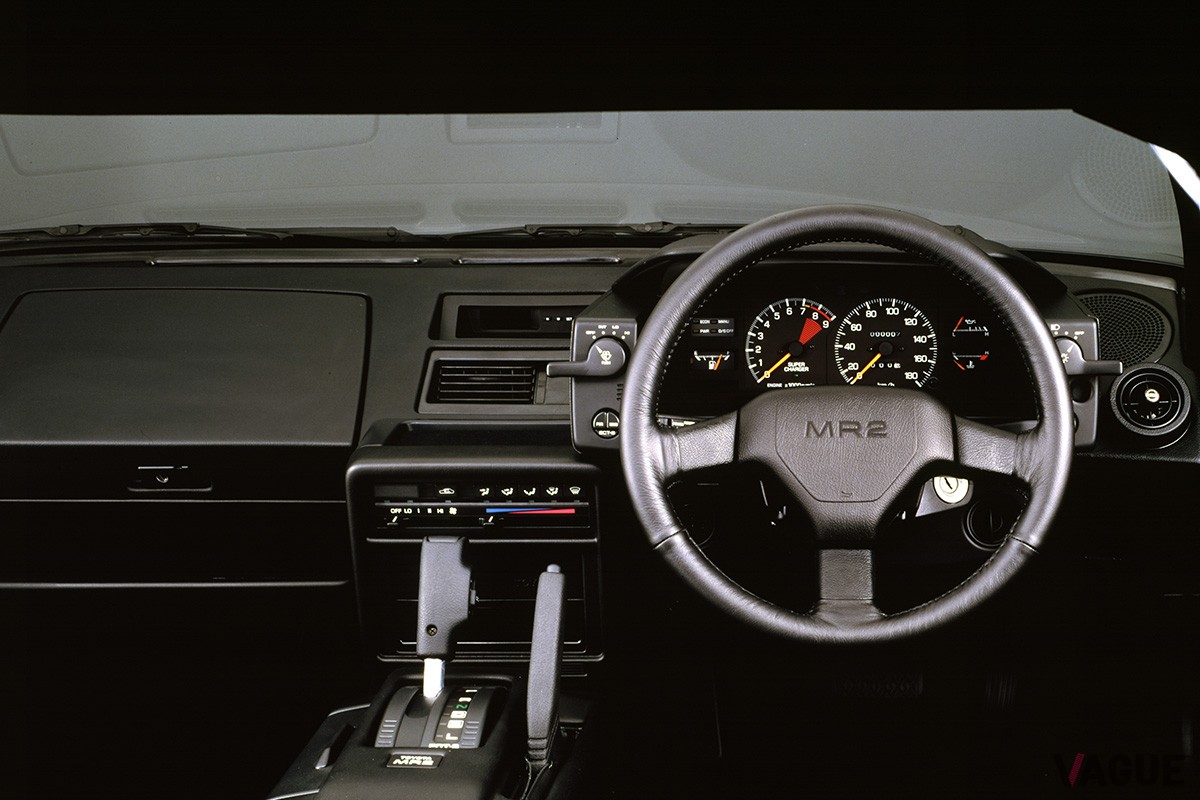 1986年8月にマイナーチェンジしたトヨタ初代「MR2」