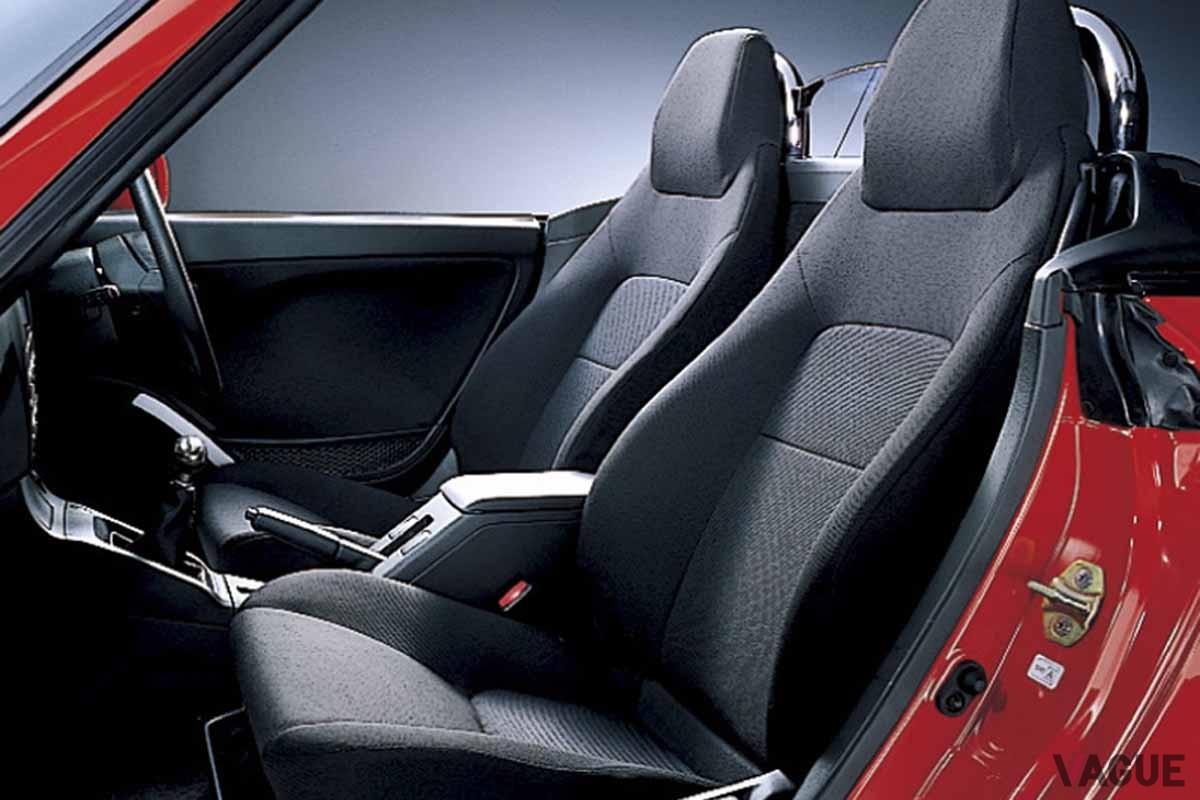 いまから23年前の今日、2002年6月19日に発売されたダイハツ初代「コペン」