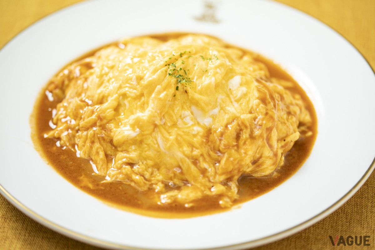 トロトロ卵のスペシャルオムライス1,370円。ソースはデミグラスソース