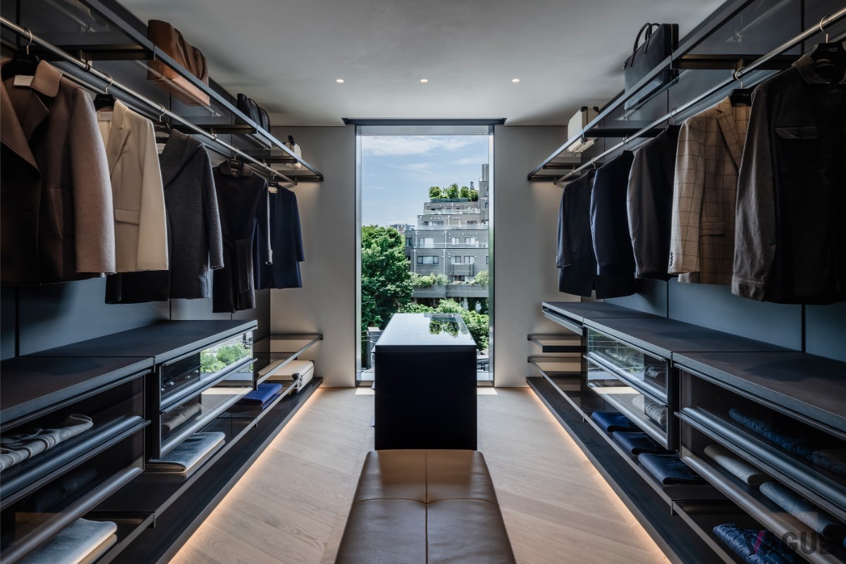 「N°001 MINAMI AOYAMA DESIGNED BY ASTON MARTIN」のインテリア