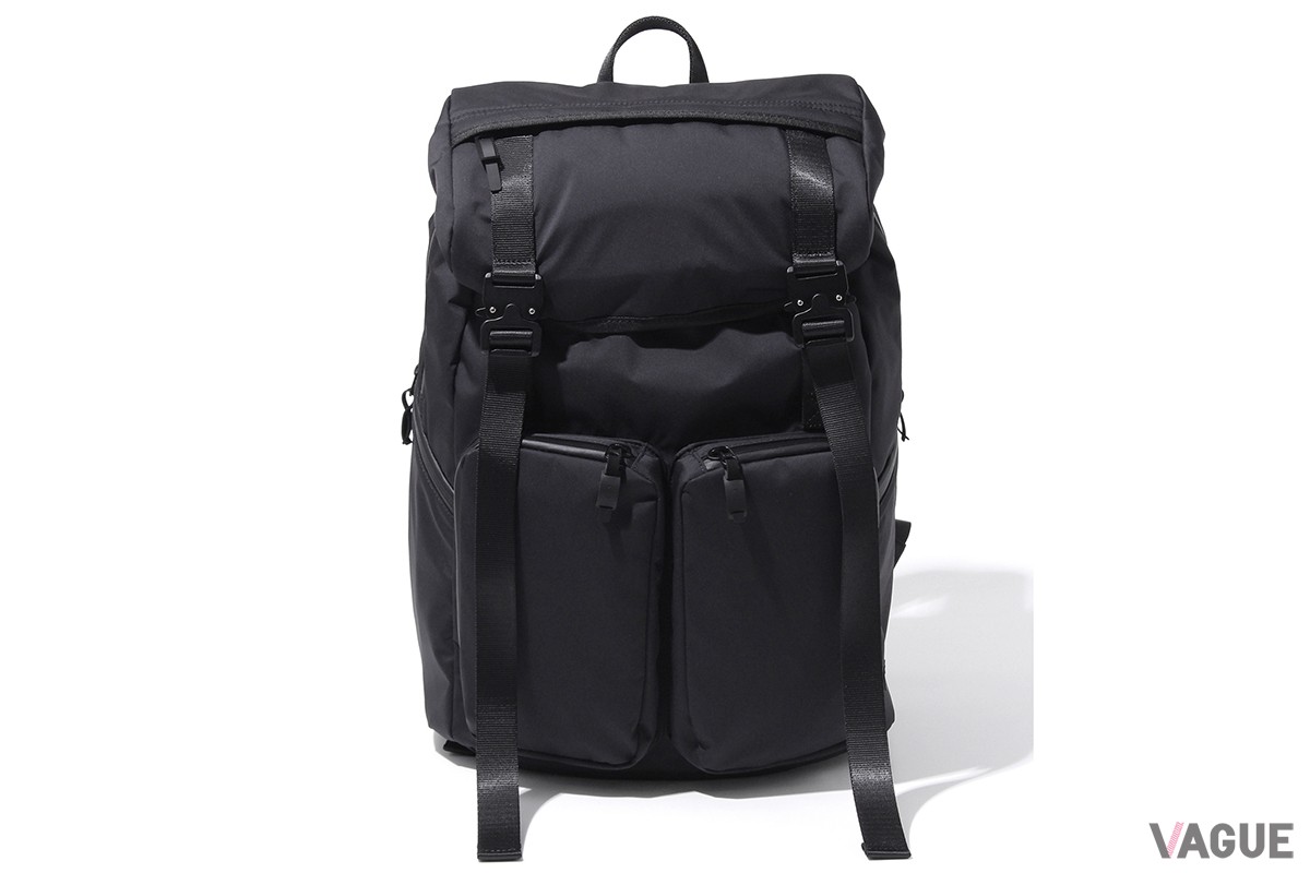 703_M3L 軽量レインシェルバックパック：7万4800円