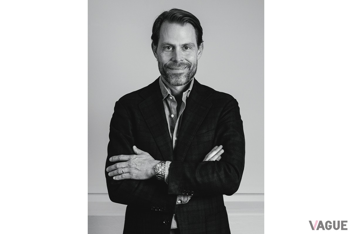 共同経営責任者のロルフ・スチューダーは時計作りのポリシーを「人々の顔に笑顔を届けるために」と語る