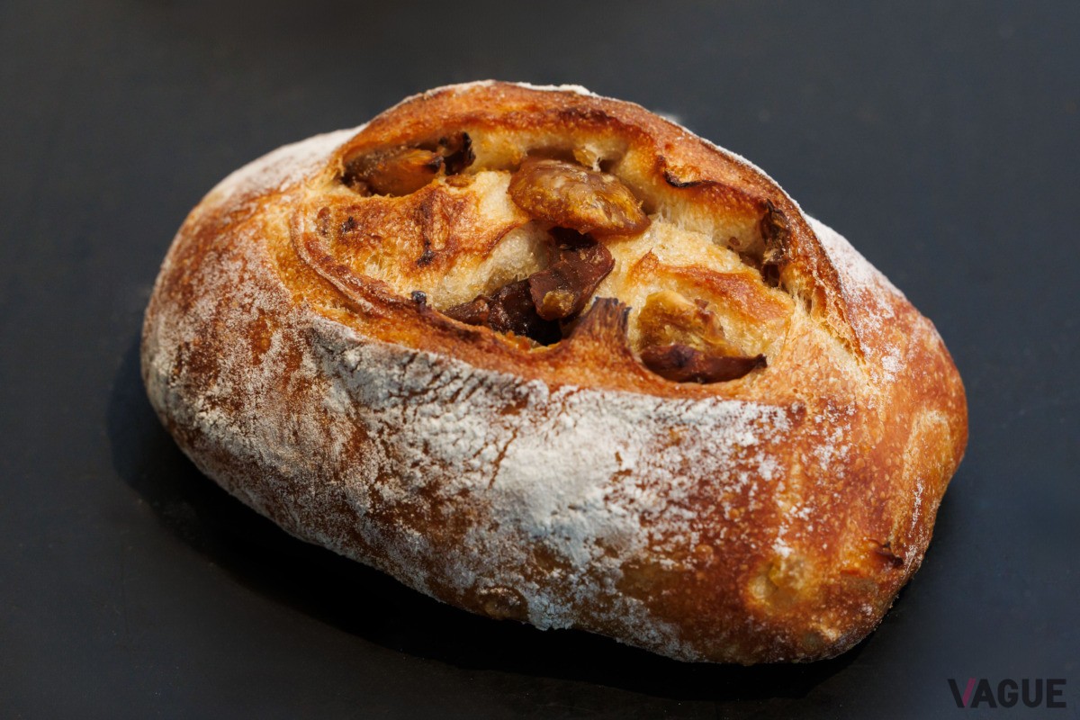 渋皮つき栗と柚子のパン490円、人気ランキング3位