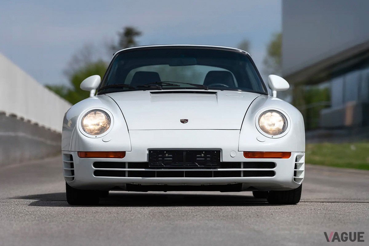 不慮の事故から世界で唯一のオープン仕様に生まれ変わったポルシェ「959スピードスター」（C）RMサザビーズ