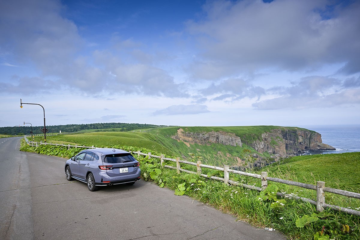 スバル「レヴォーグ レイバック リミテッドEX」