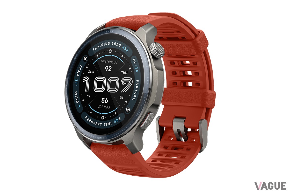 「Amazfit Balance 2」（4万3890円 消費税込。付属のラバーカラーシリコンバンドを装着）
