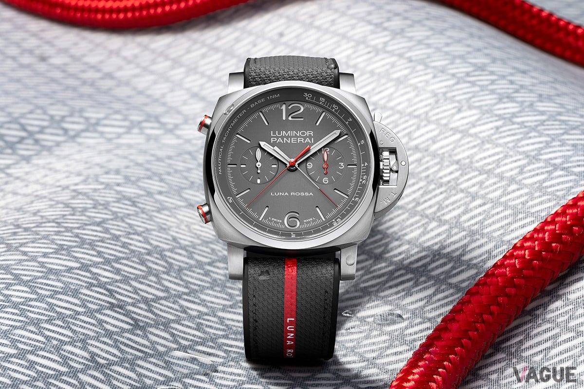 3針モデルの「ルミノール トレ ジョルニ ルナ・ロッサ」。堅牢な性能とグレーダイヤルの落ち着いた表情を併せ持ち、海でも街でも活躍する作品に