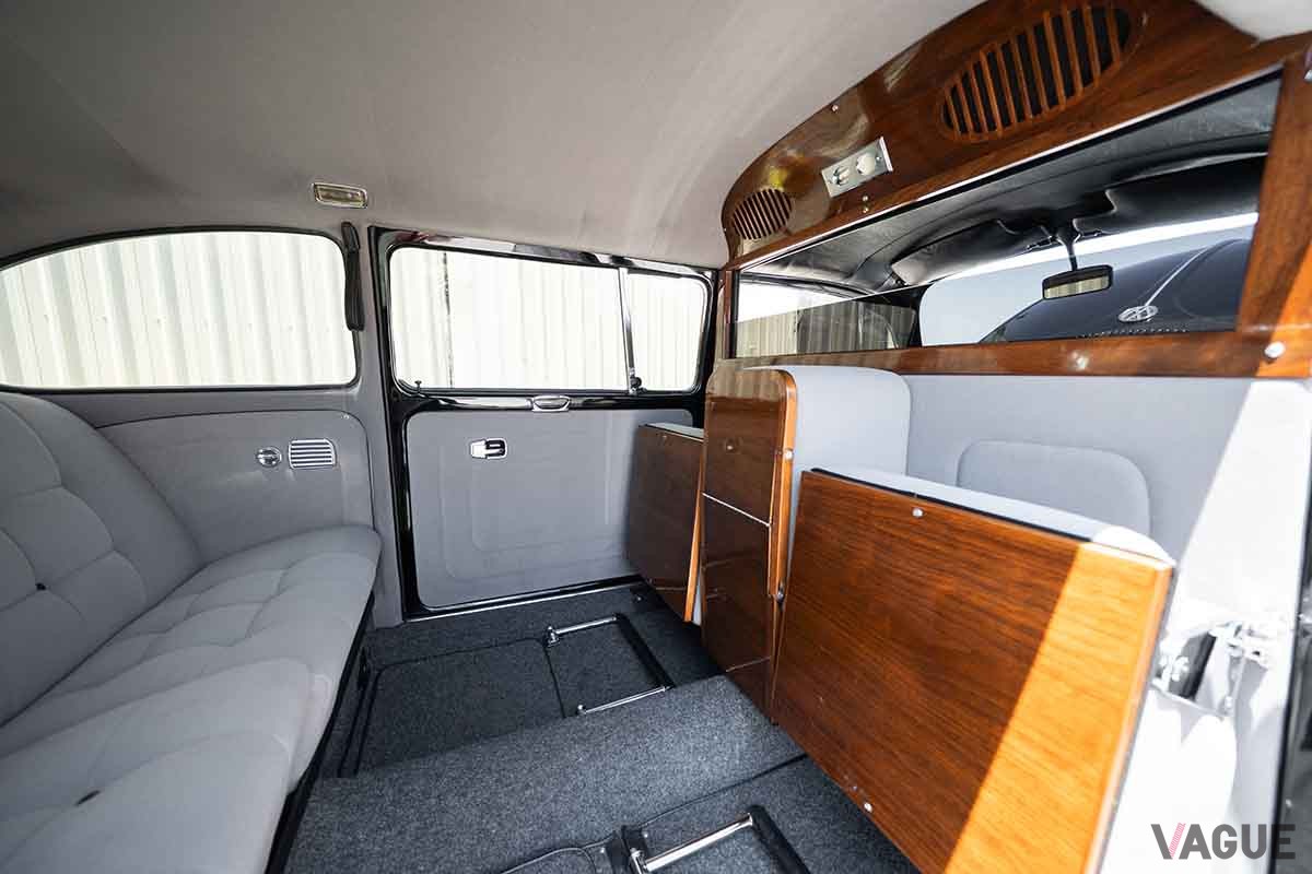 オークションに出品され、33万5000ドル（約4943万円）で落札された1969年式フォルクスワーゲン「ビートル・リムジン」Kaeissa Hosek (c)2025 Courtesy of RM Sotheby's
