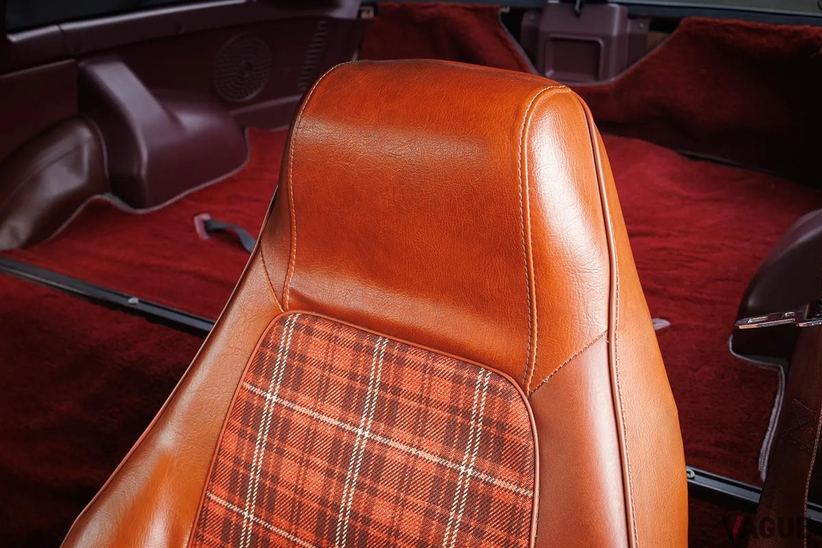 米国のオンラインオークションに出品中の1979年式マツダ初代「RX-7」（米国仕様）