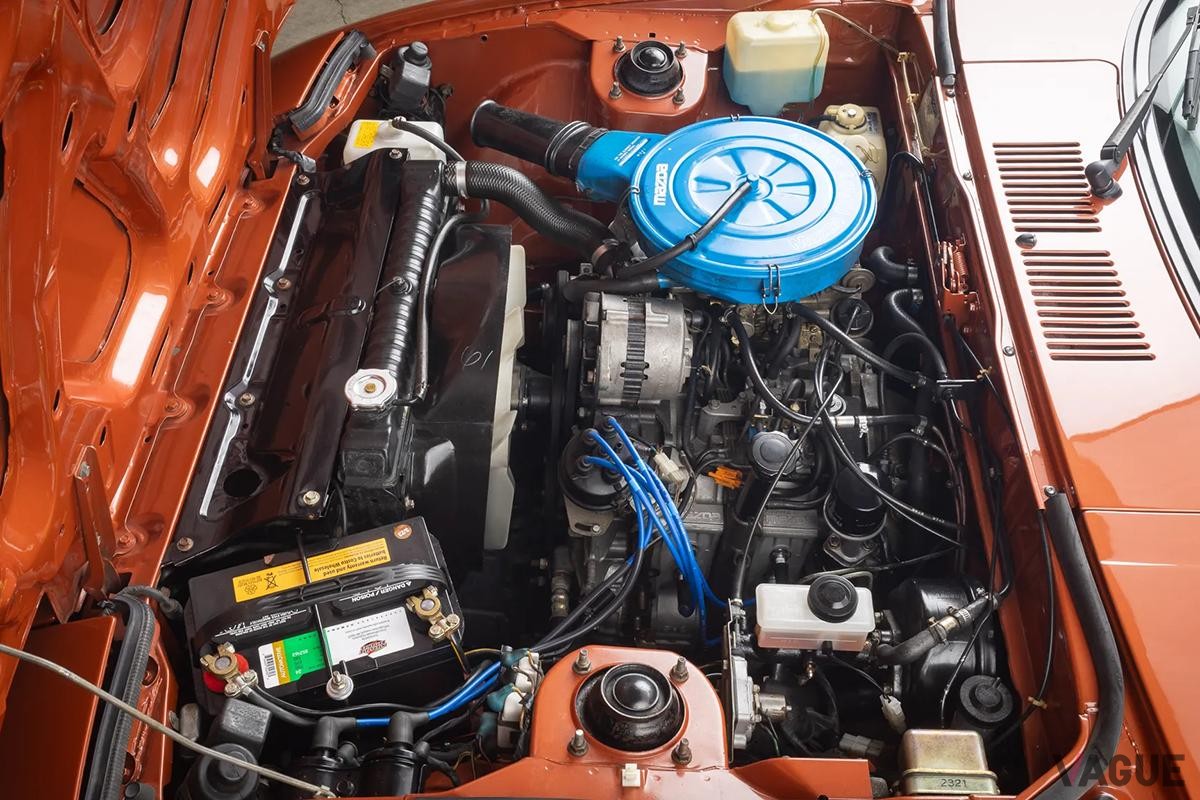 米国のオンラインオークションに出品中の1979年式マツダ初代「RX-7」（米国仕様）