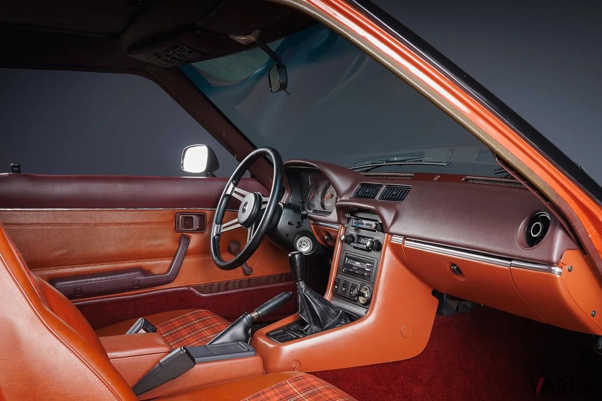 米国のオンラインオークションに出品中の1979年式マツダ初代「RX-7」（米国仕様）