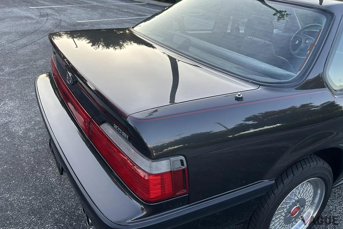 米国オークションに登場した1990年式ホンダ「プレリュードSi」