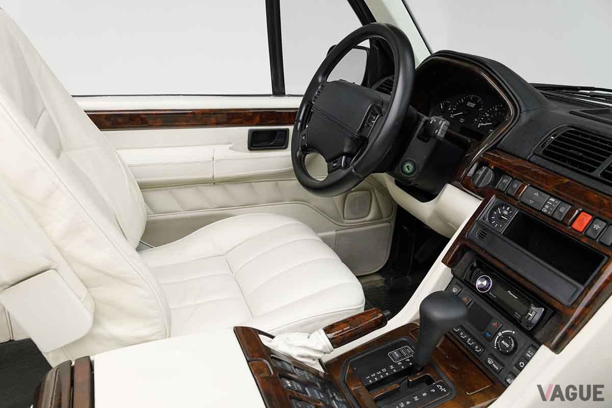 オークションに登場、落札された1995年式ランドローバー「レンジローバー4.0SEコンバーチブル」 Ashley Lauzurica(c)2025 Courtesy of RM Sotheby's