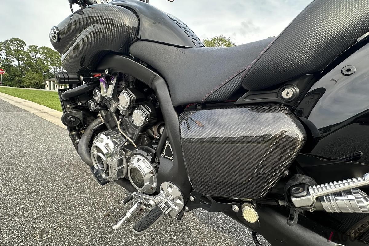 米国オークションに登場、落札された2009年式ヤマハ「VMAX」